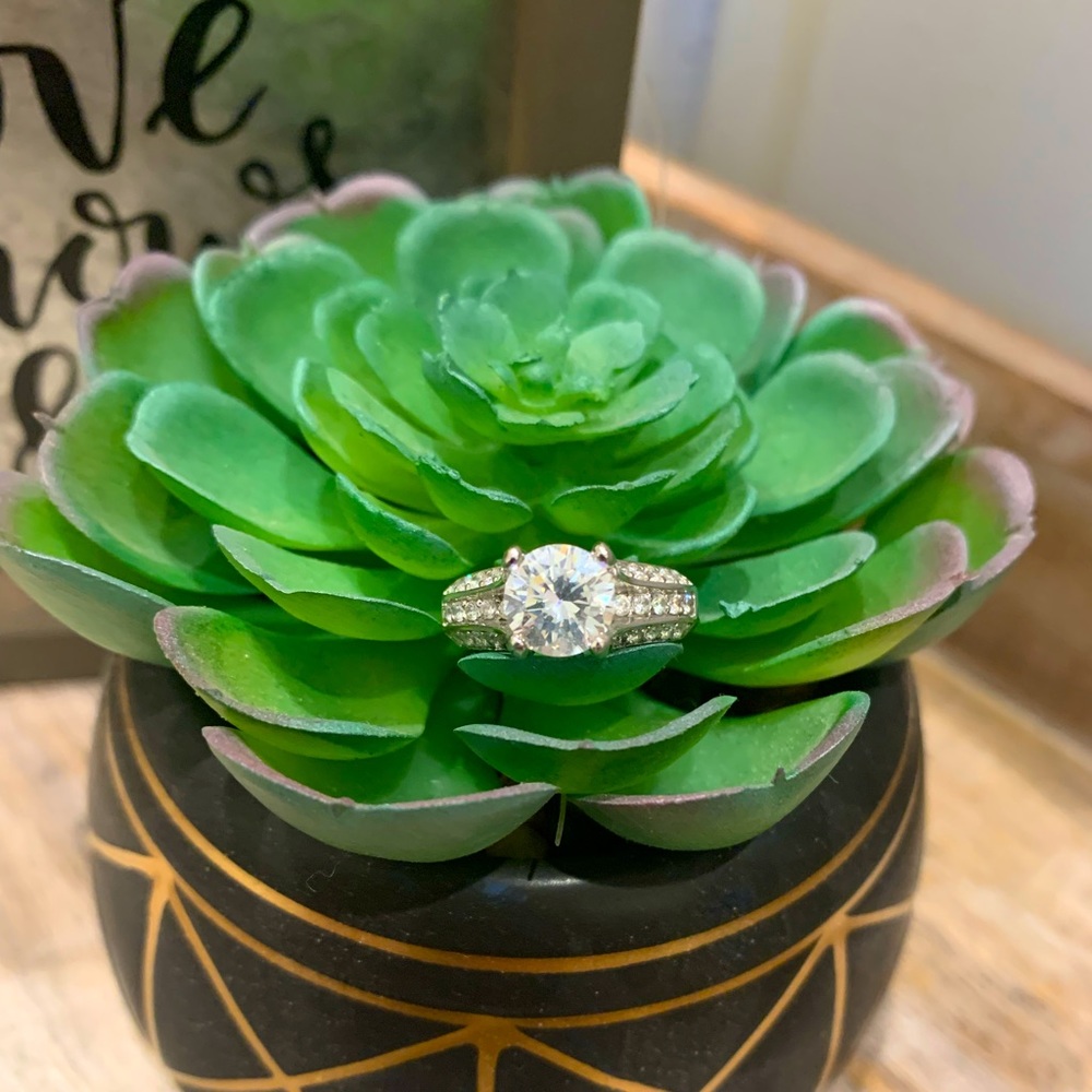 Bling Brand - Gorgeous Ring!